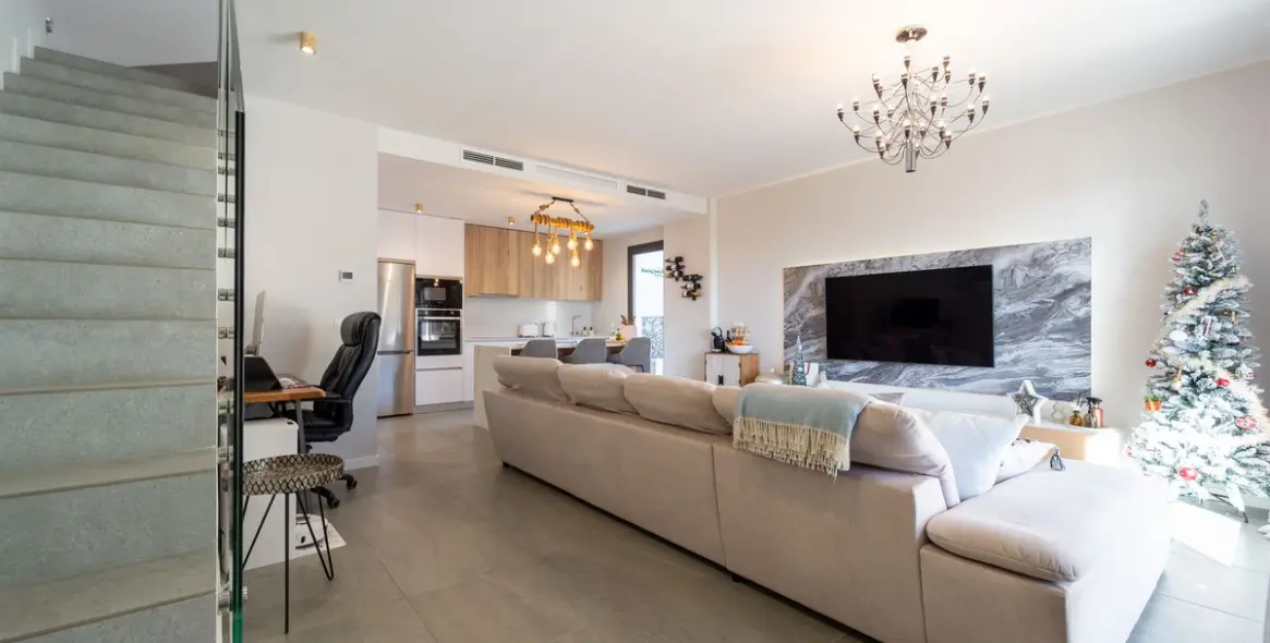 Sale of semi-detached house in Riviera del Sol 7