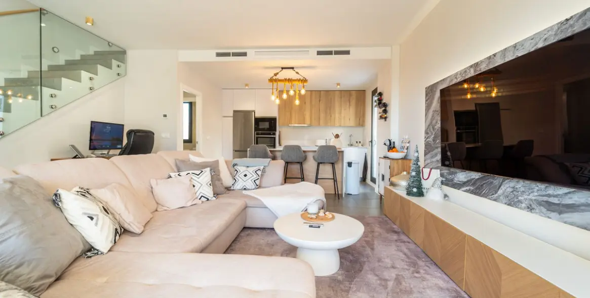 Sale of semi-detached house in Riviera del Sol 10