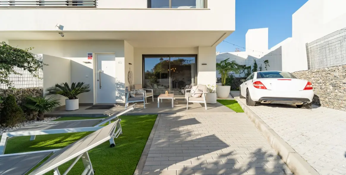Sale of semi-detached house in Riviera del Sol 20