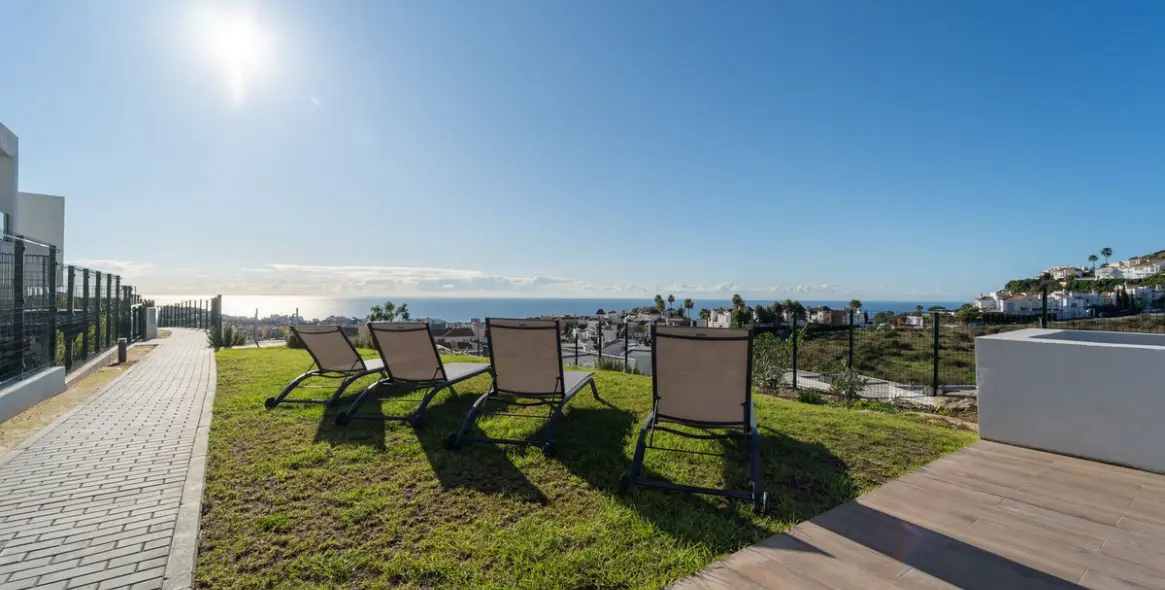 Продажа дома на две семьи в Riviera del Sol 55