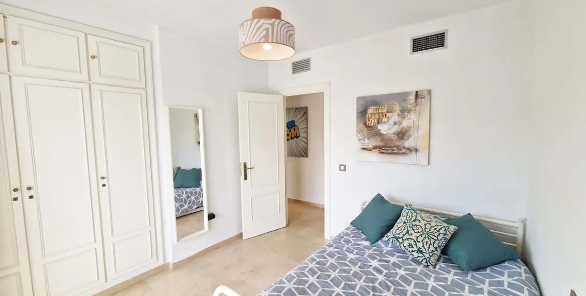 Sale of penthouse in Benalmadena Costa 23