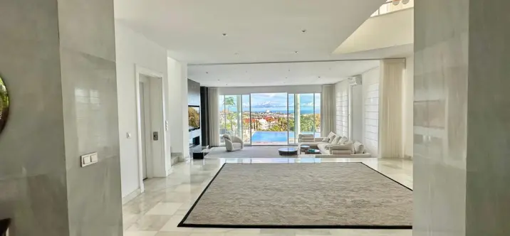 Продажа  отдельно стоящей виллы в Benahavís 3