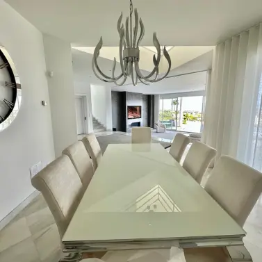 Продажа  отдельно стоящей виллы в Benahavís