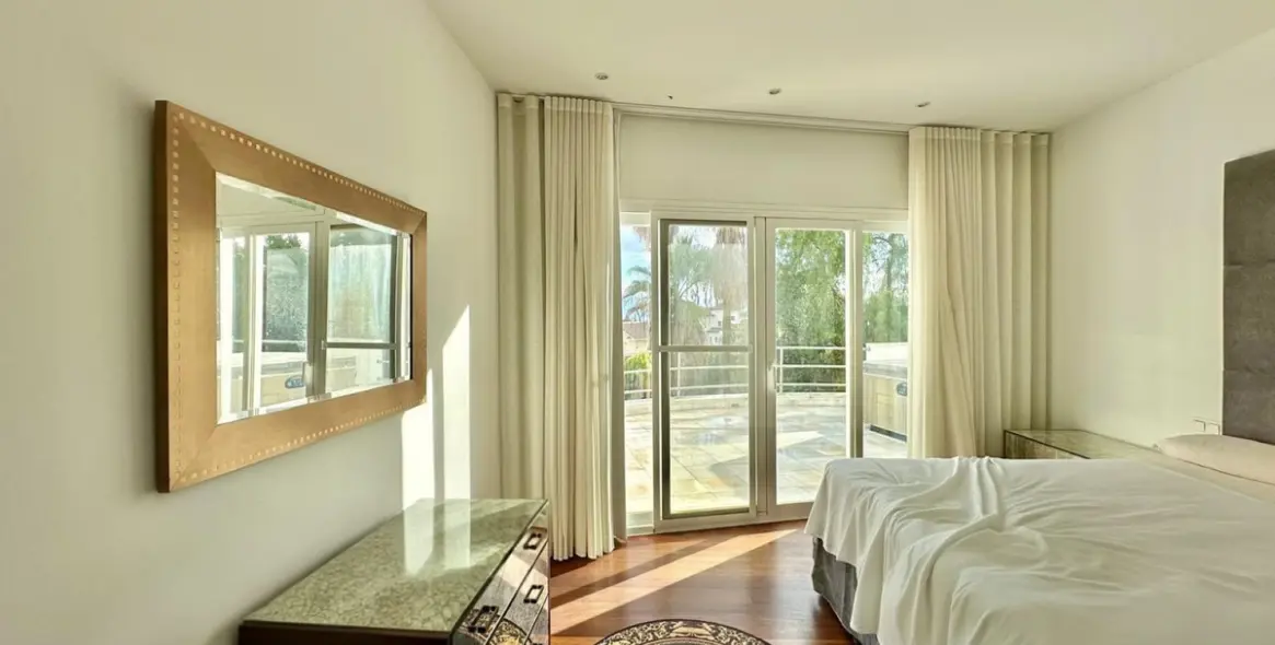 Продажа  отдельно стоящей виллы в Benahavís 7