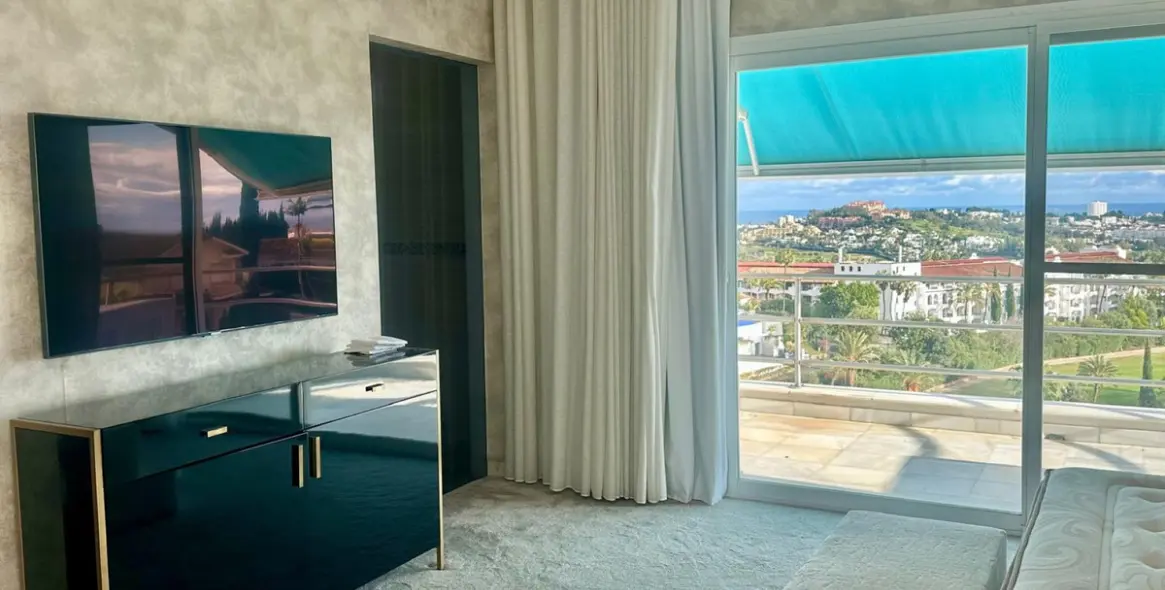 Продажа  отдельно стоящей виллы в Benahavís 22