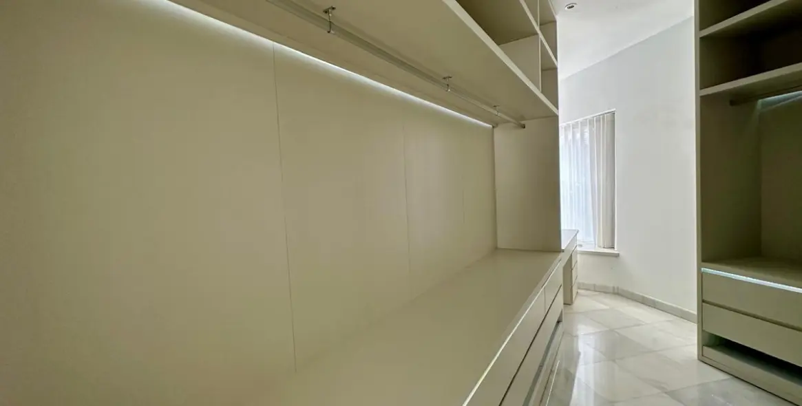 Продажа  отдельно стоящей виллы в Benahavís 25