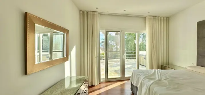 Продажа  отдельно стоящей виллы в Benahavís 4