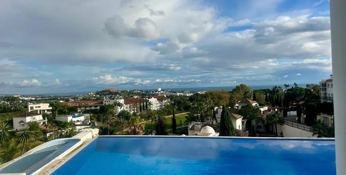 Продажа  отдельно стоящей виллы в Benahavís 31