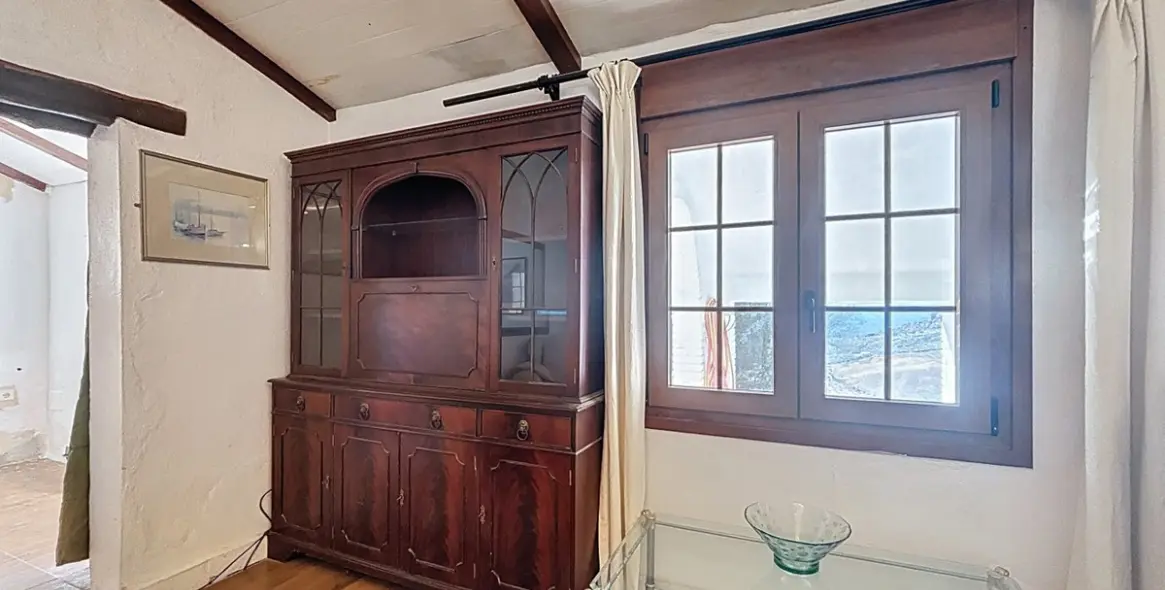 Sale of detached villa in Periana 10