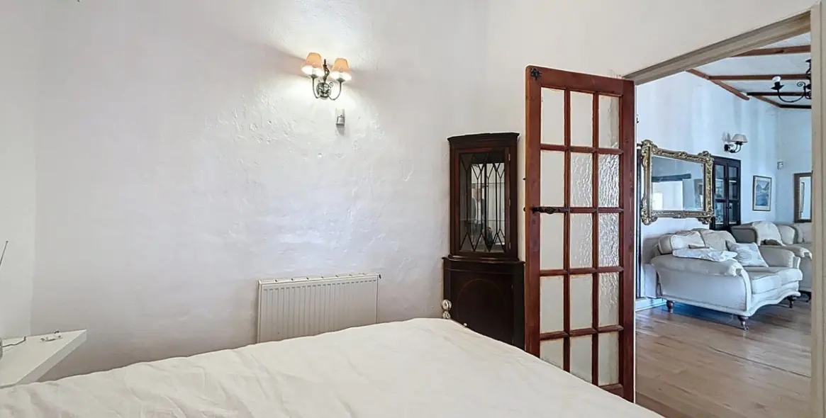 Sale of detached villa in Periana 16