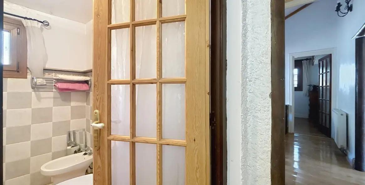 Sale of detached villa in Periana 26