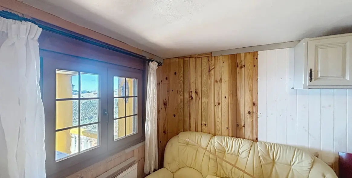 Sale of detached villa in Periana 36