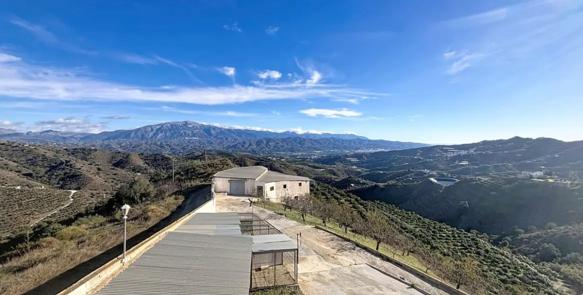 Продажа  жилого участка в Macharaviaya 1