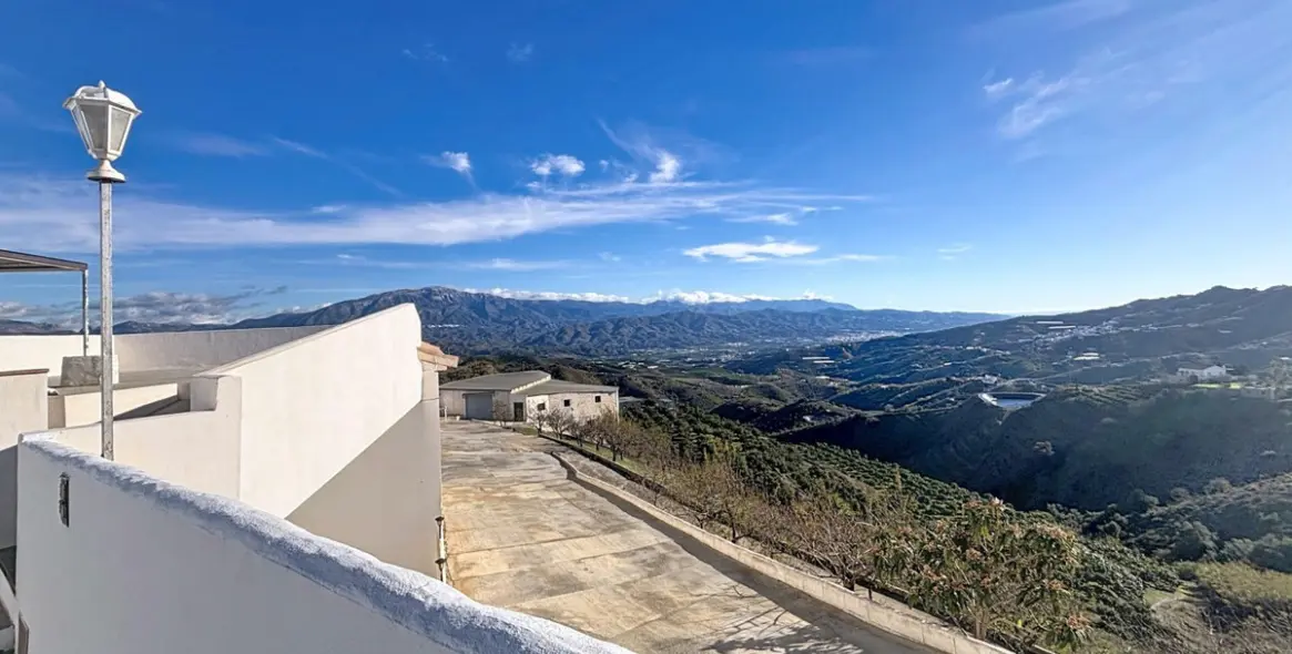 Продажа  жилого участка в Macharaviaya 5