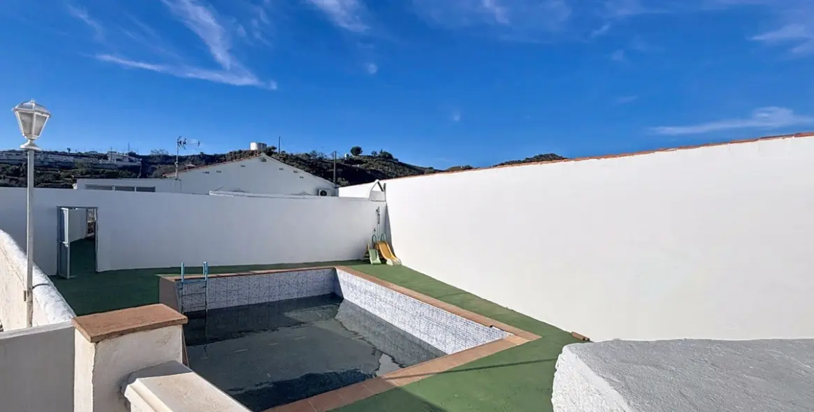 Продажа  жилого участка в Macharaviaya 10