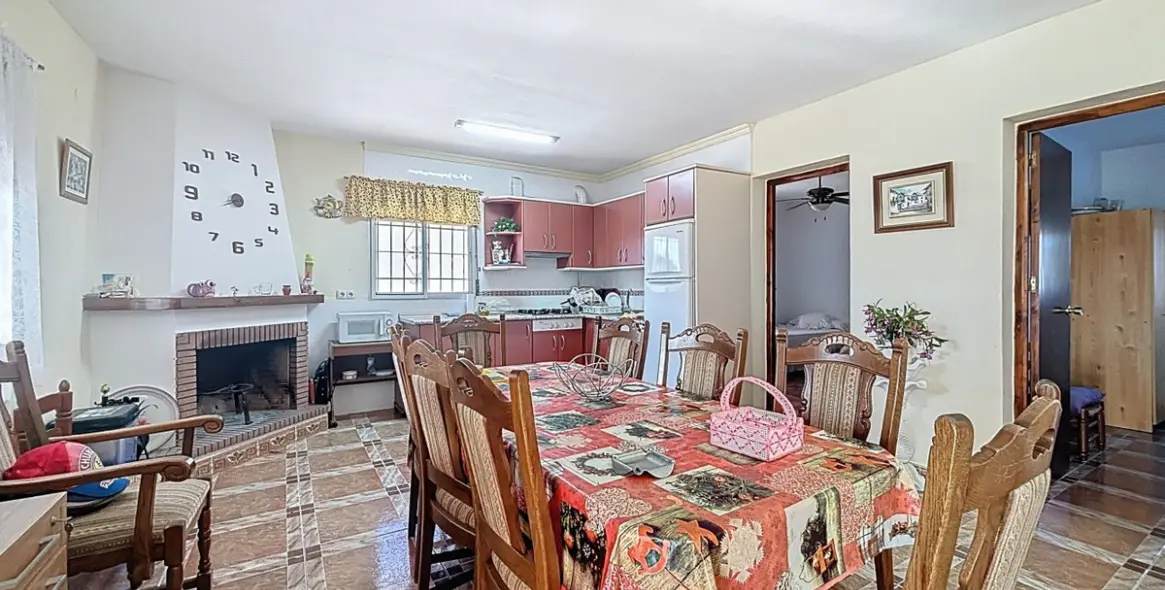 Продажа  жилого участка в Macharaviaya 12