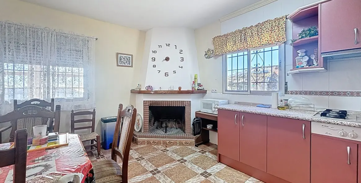 Продажа  жилого участка в Macharaviaya 13