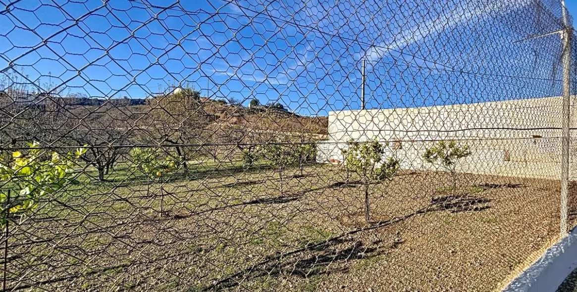 Продажа  жилого участка в Macharaviaya 42