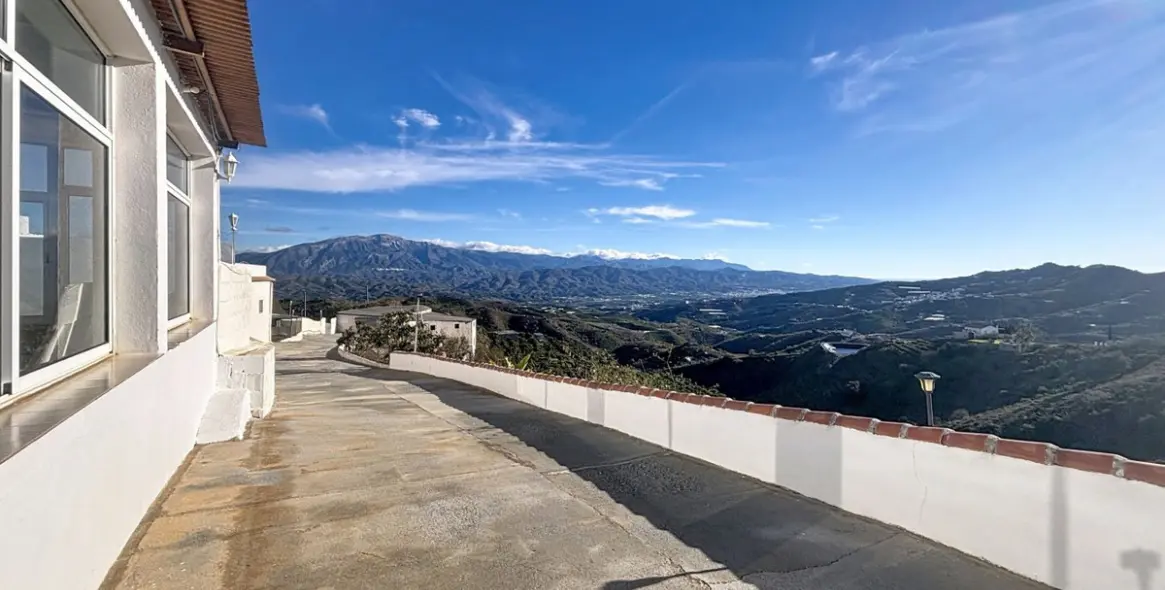 Продажа  жилого участка в Macharaviaya 47