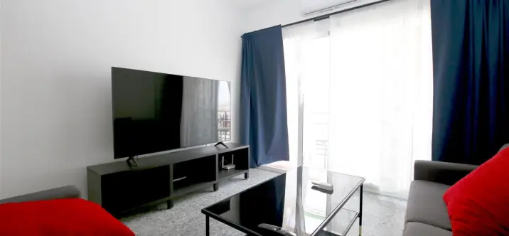 Short-term rent of middle floor apartment in Estepona 2