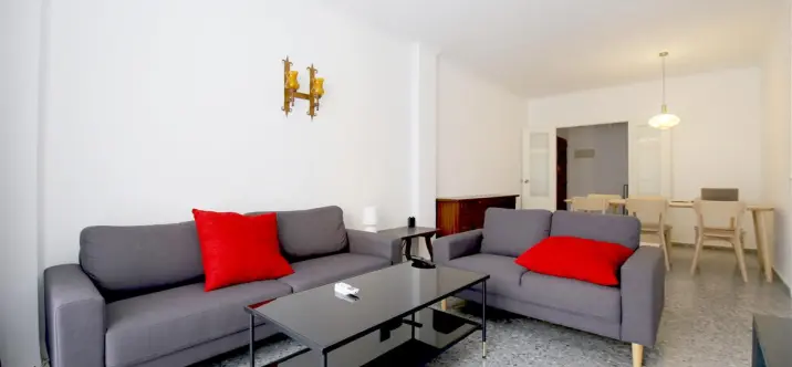 Short-term rent of middle floor apartment in Estepona 4