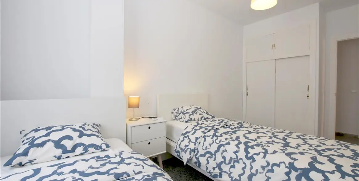 Short-term rent of middle floor apartment in Estepona 15