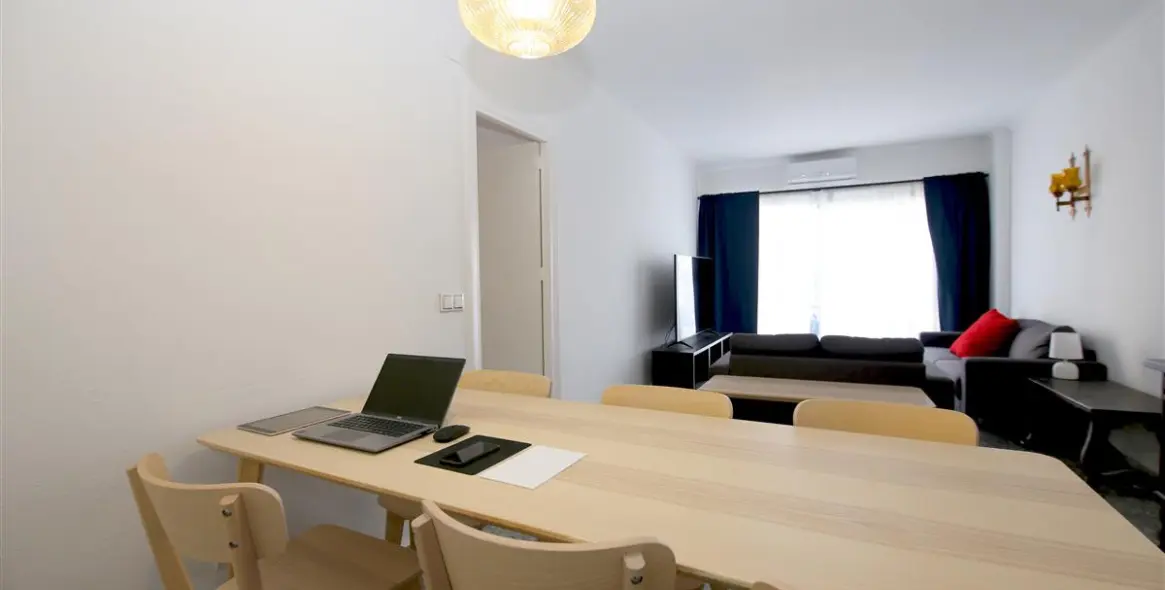 Short-term rent of middle floor apartment in Estepona 20