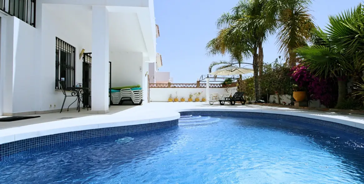 Продажа  отдельно стоящей виллы в La Cala de Mijas 2