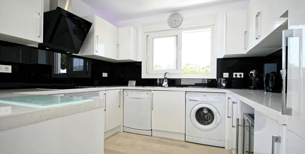 Sale of detached villa in La Cala de Mijas 11