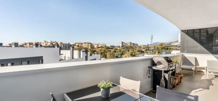 Продажа пентхауса в Estepona 0
