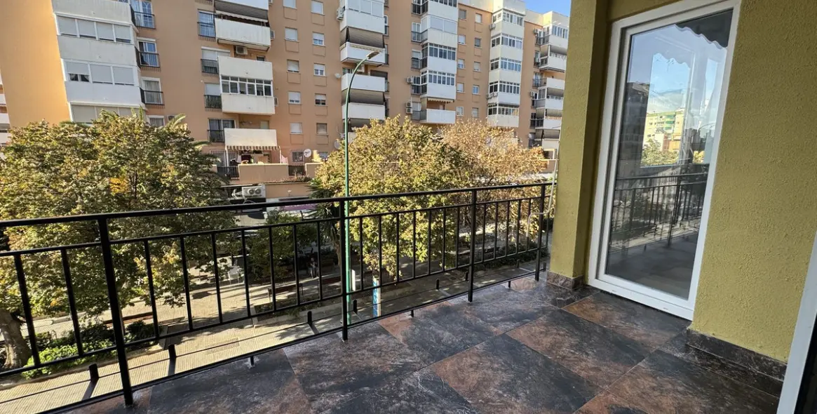 Продажа апартаментов на среднем этаже в Málaga Centro 2