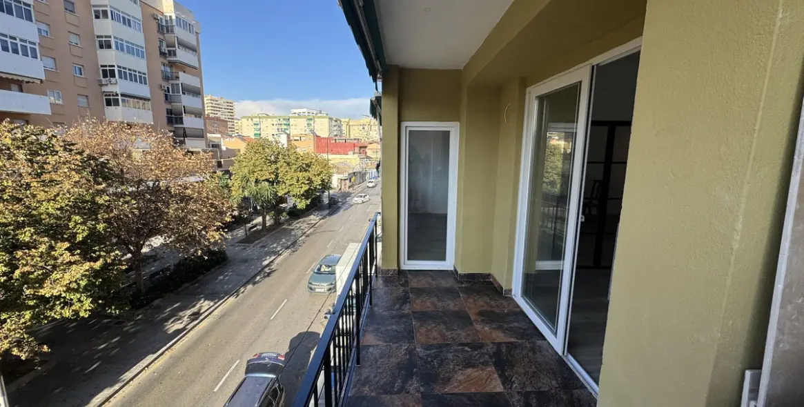 Продажа апартаментов на среднем этаже в Málaga Centro 14