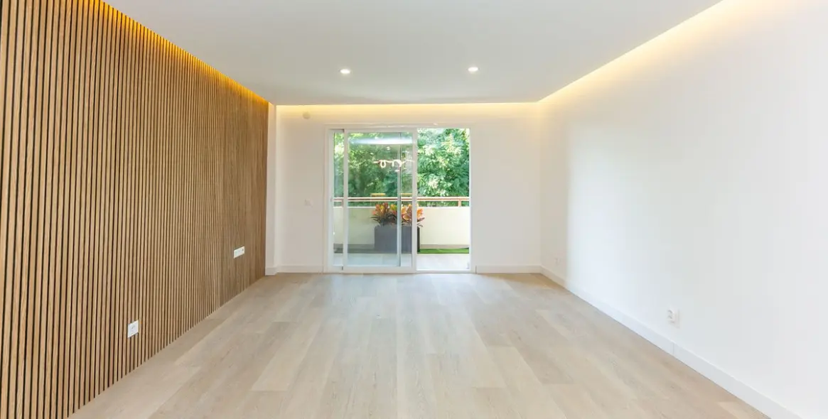 Sale of middle floor apartment in Fuengirola 2