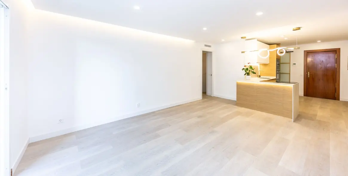 Sale of middle floor apartment in Fuengirola 10