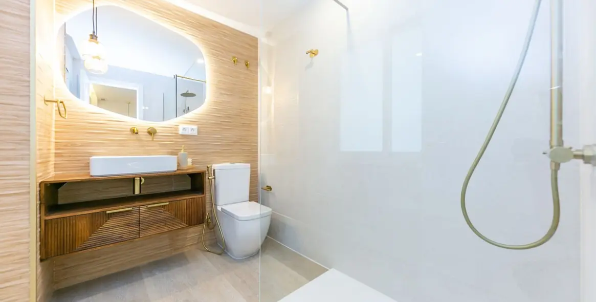 Sale of middle floor apartment in Fuengirola 16