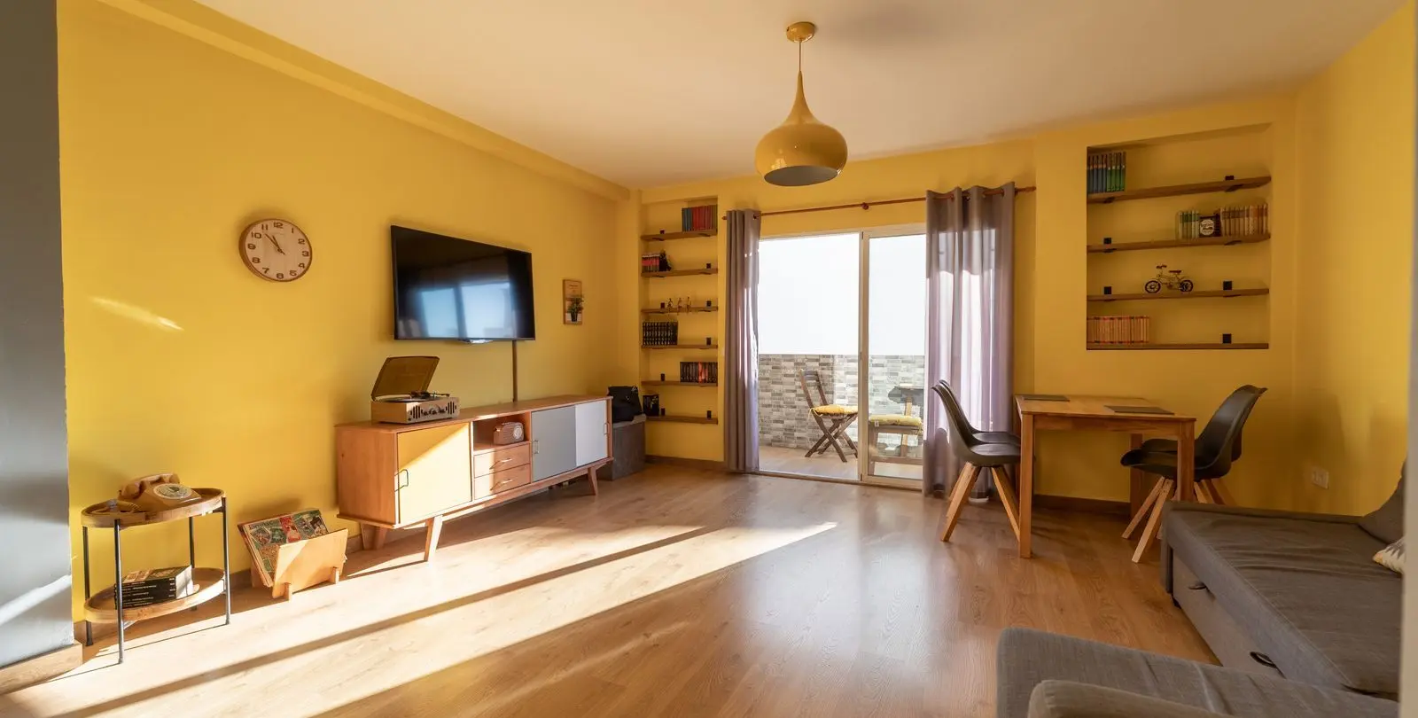 Sale of middle floor apartment in Fuengirola 3
