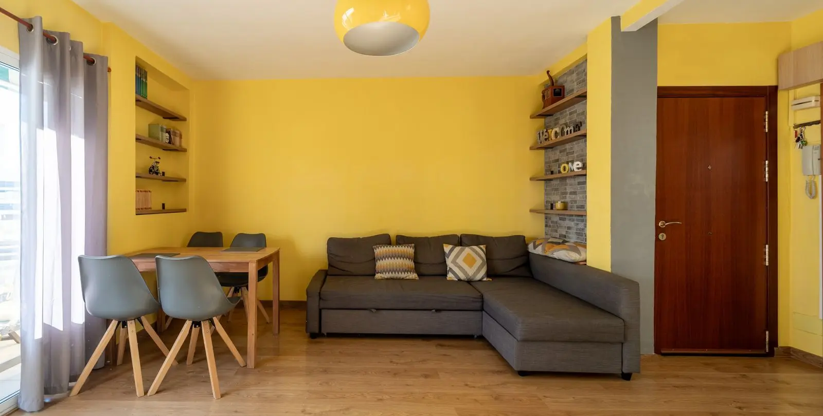 Sale of middle floor apartment in Fuengirola 11