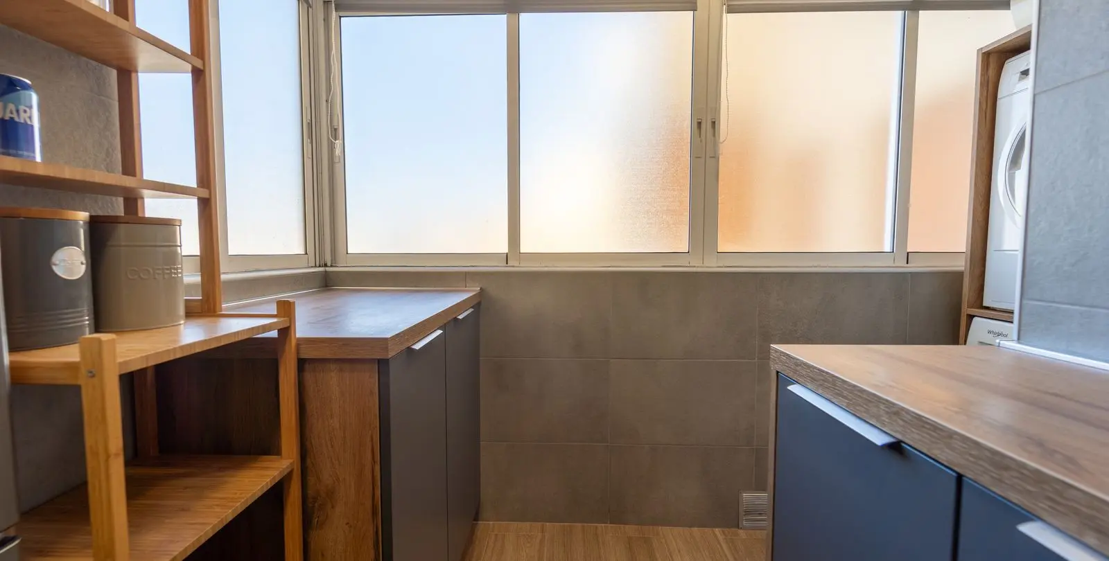 Sale of middle floor apartment in Fuengirola 14