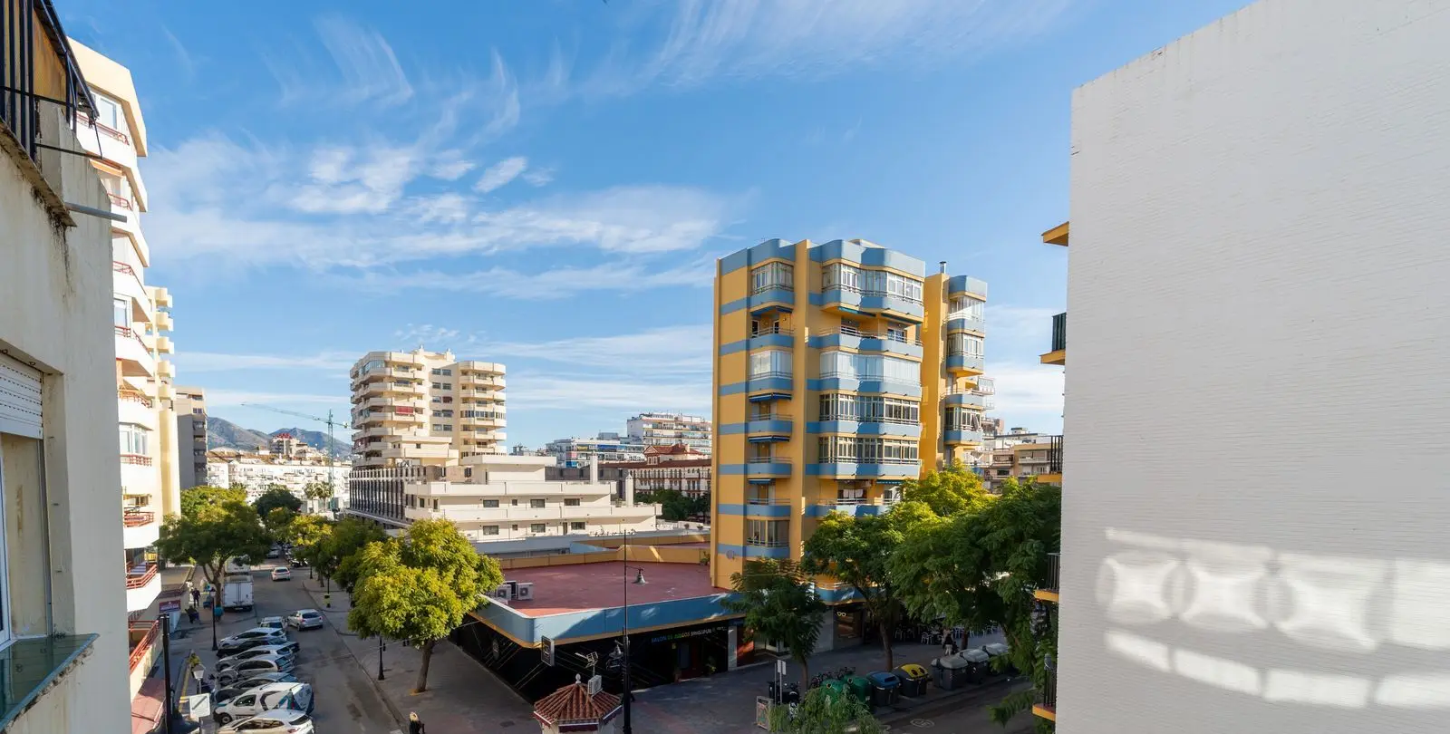Sale of middle floor apartment in Fuengirola 29