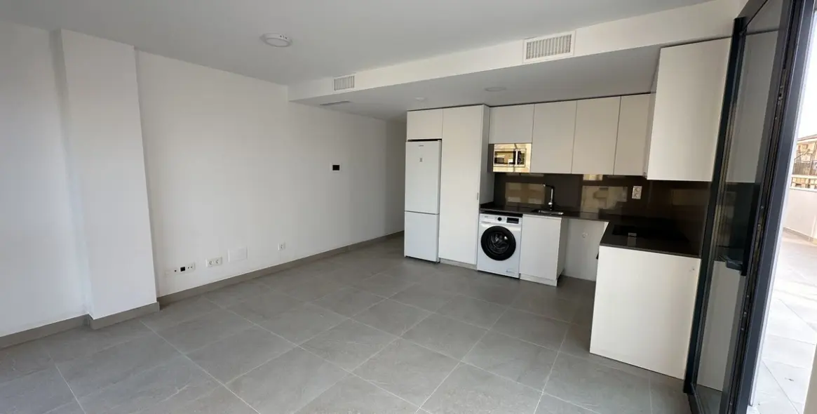 Sale of penthouse in Estepona 4