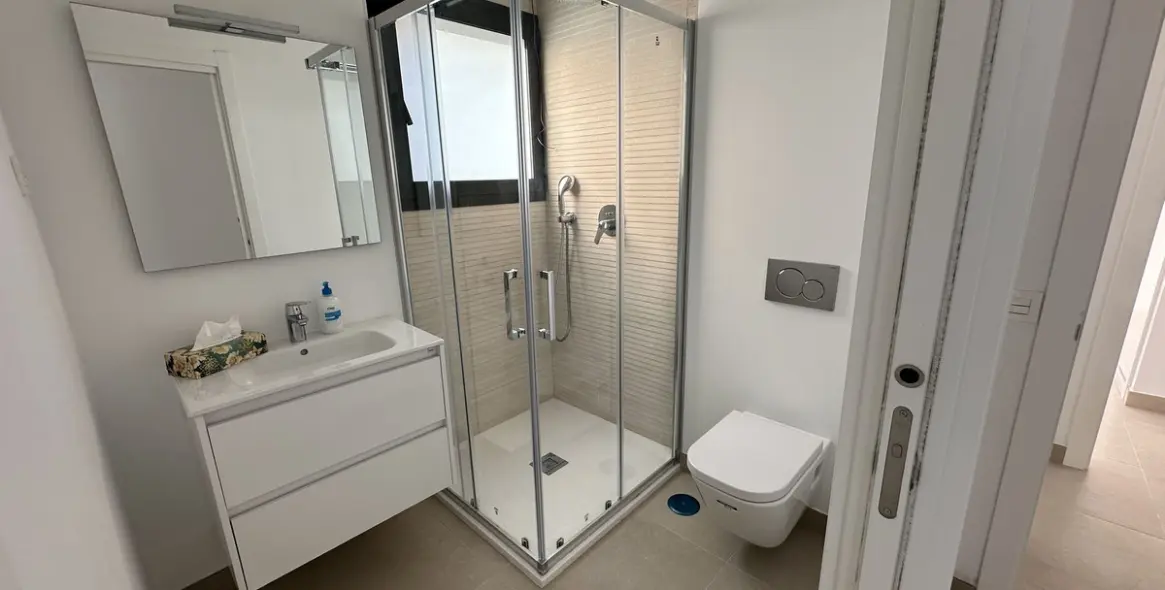 Sale of penthouse in Estepona 9