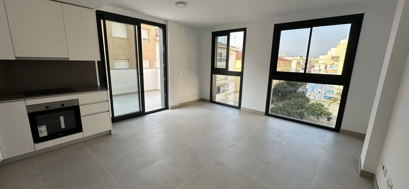 Sale of penthouse in Estepona 2