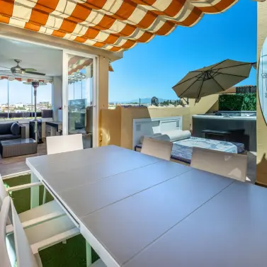 Продажа двухуровневого пентхауса в Fuengirola