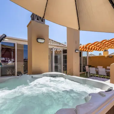 Продажа двухуровневого пентхауса в Fuengirola