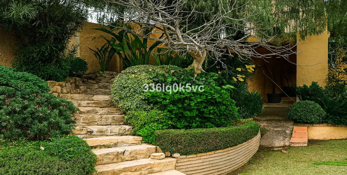 Продажа  отдельно стоящей виллы в Benahavís 35