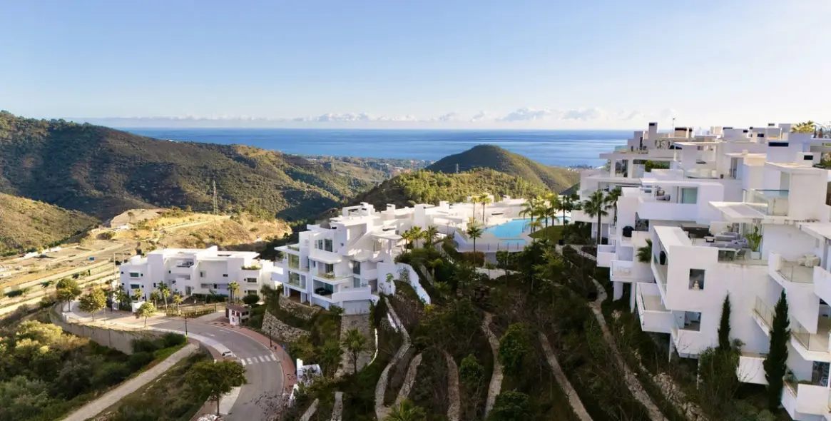 Sale of ground floor apartment in Ojén 8