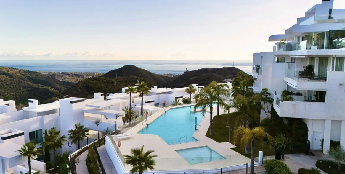 Sale of ground floor apartment in Ojén 10