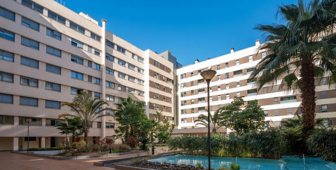 Sale of penthouse in Málaga Centro 1