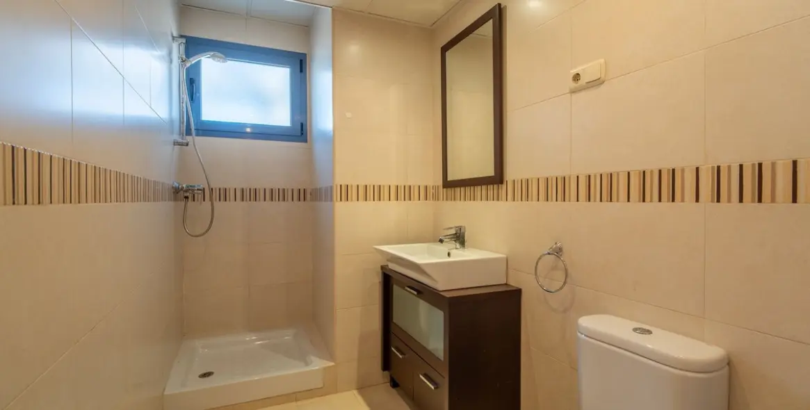 Sale of penthouse in Málaga Centro 9