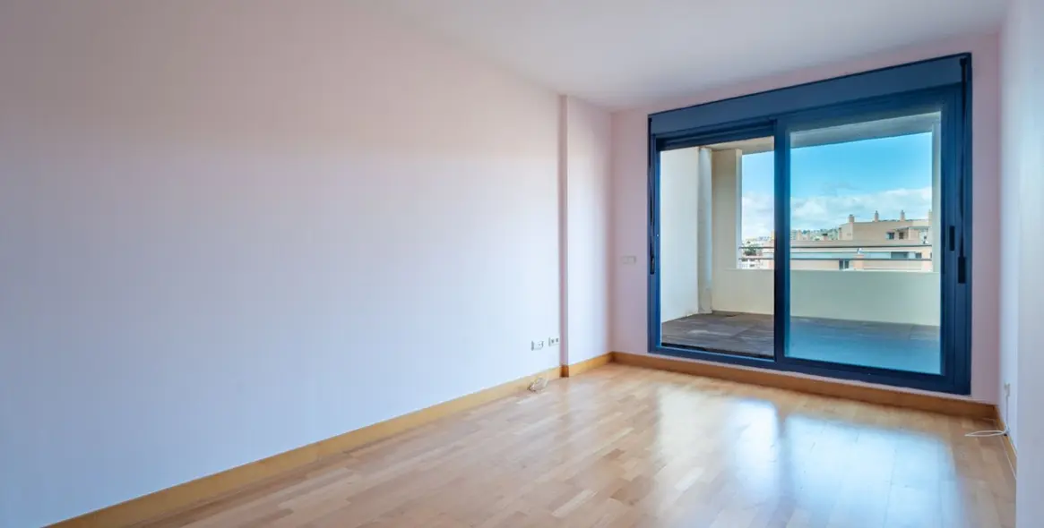 Sale of penthouse in Málaga Centro 14